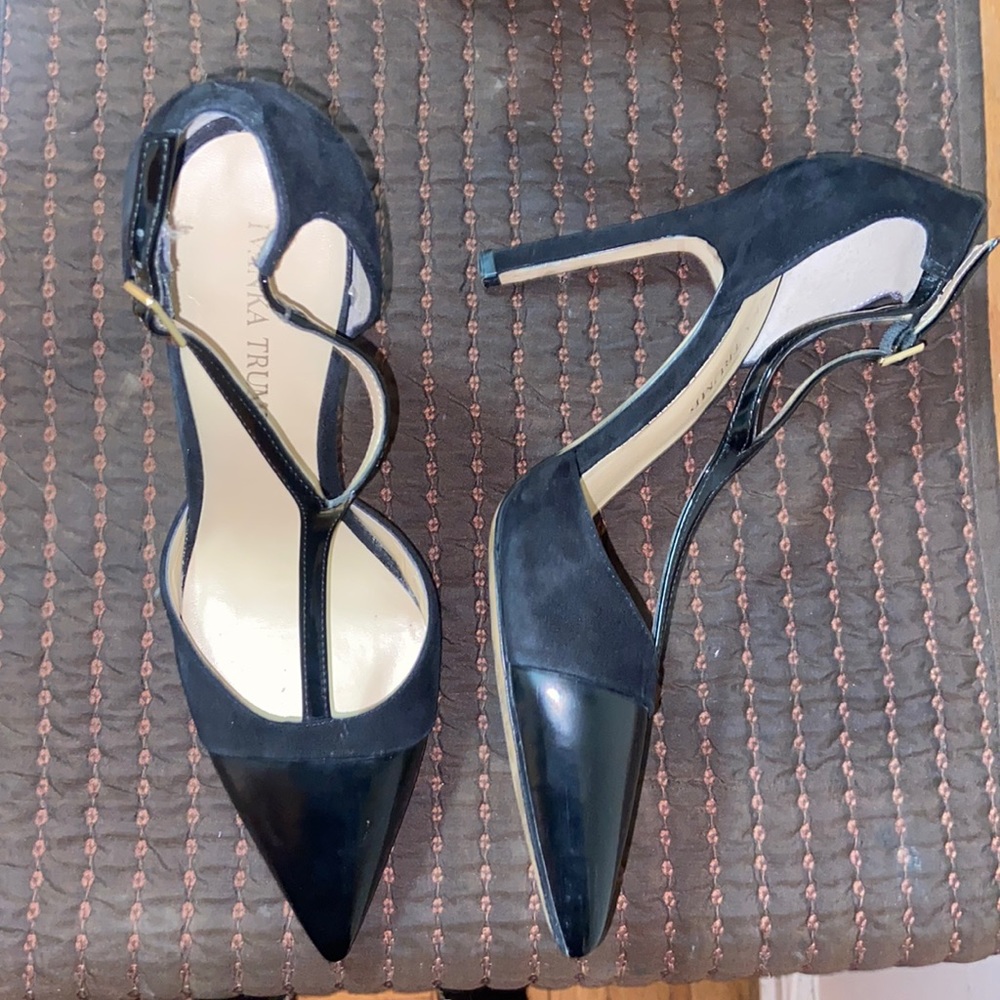 Ivanka Trump black heel